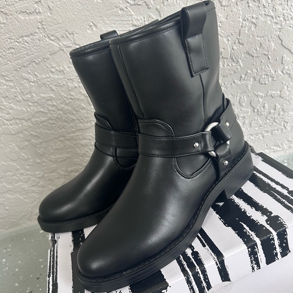 Shoes - Black Leather Harness Moto Boots